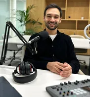 Xavier Seux, cofondateur d'Echoes Studio, en enregistrement